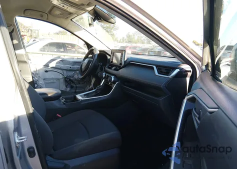 2020 Toyota Rav4 Le z USA, uszkodzony, nr VIN JTMH1RFV8LD047295